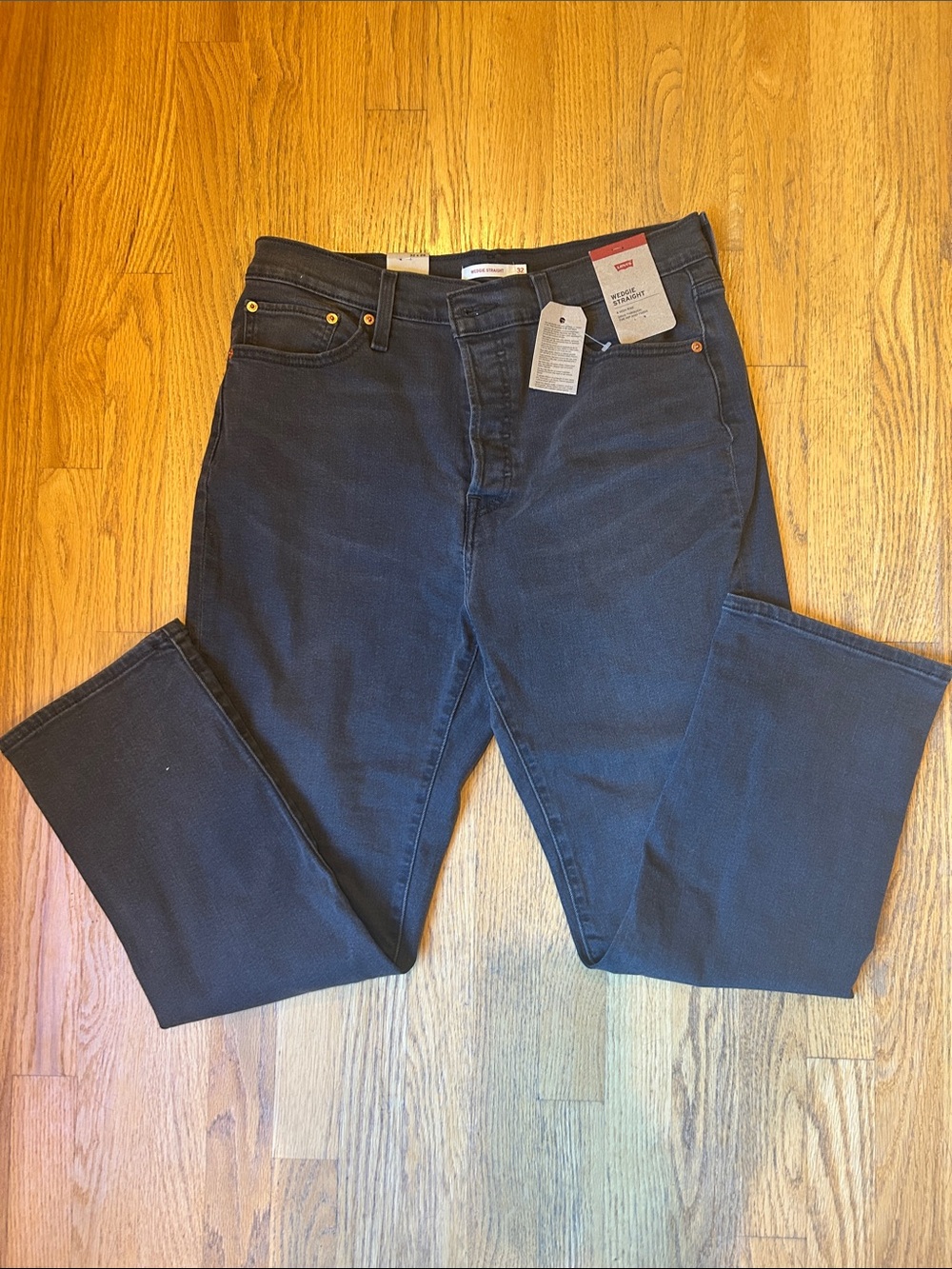 Women’s Levi’s Wedgie Straight Leg Jean